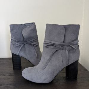Gray Boots with Bows